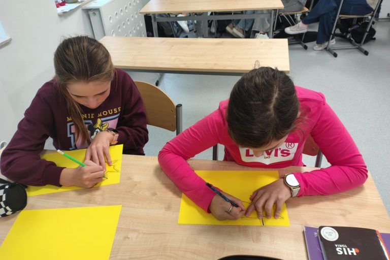 4b609347-8afe-42df-bfa8-baf8f18fac6f