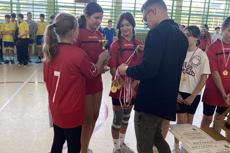 05dc821c-a626-4415-84c8-aaa4e38ddd7b