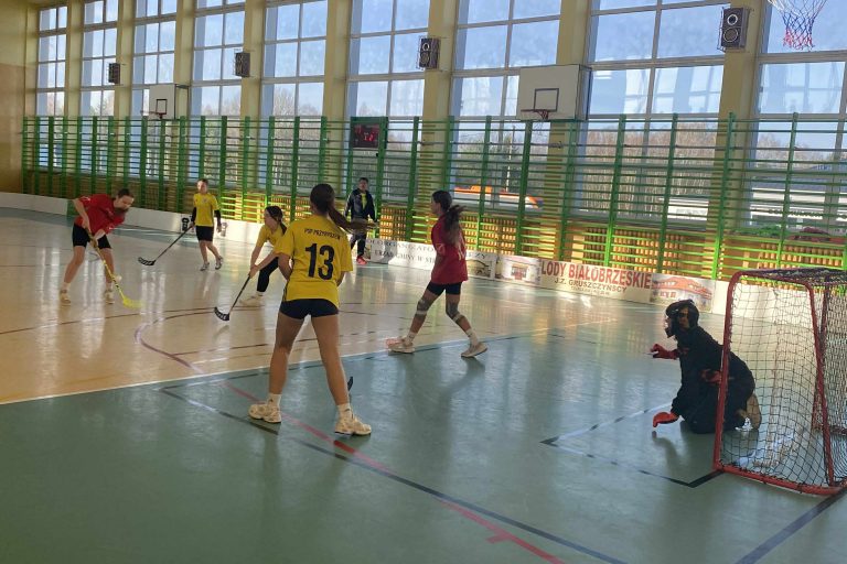 a9c34ea5-65d0-4e84-813b-4b55490997b4