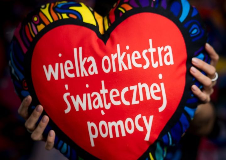 pol_pl_Poduszka-SERCE-WOSP-448_1